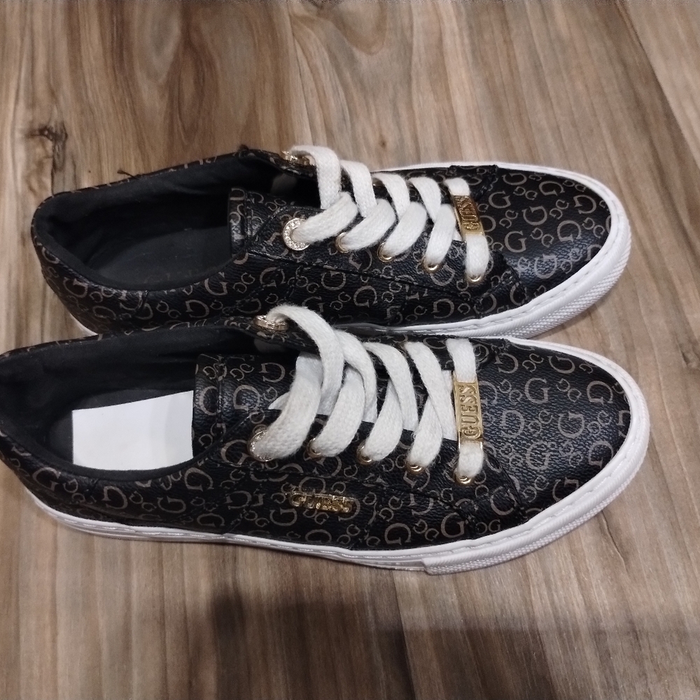 Guess brown sneakers